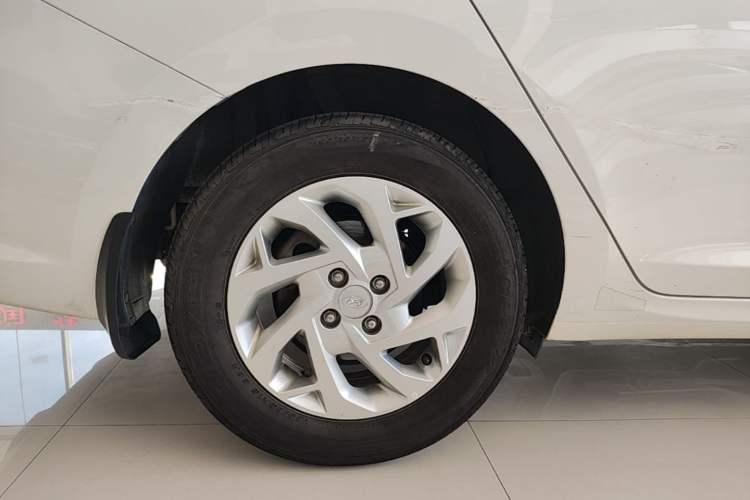 Used Hyundai Verna (new generation) 2020 1.4L Manual GLS Cool Edition Right Rear Wheel Hub