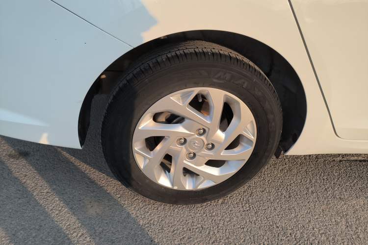Used Hyundai Verna (new generation) 2020 1.4L Manual GLS Cool Edition Right Rear Wheel Hub