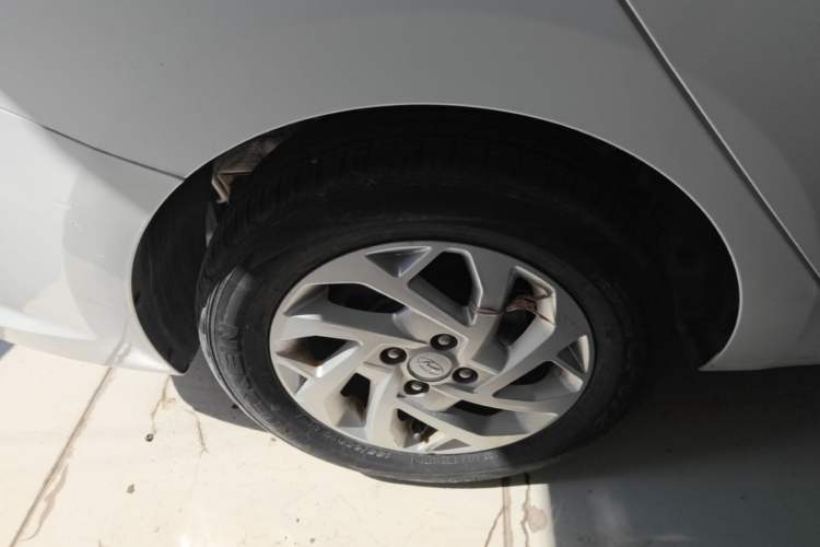 Used Hyundai Verna (new generation) 2020 1.4L CVT GLS Cool Edition Right Rear Wheel Hub