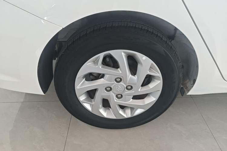 Used Hyundai Verna (new generation) 2020 1.4L Manual GLS Cool Edition Right Rear Wheel Hub