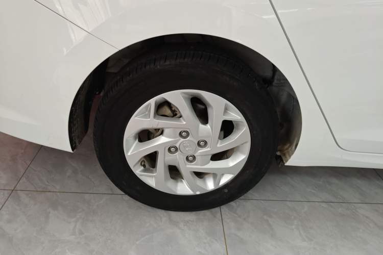Used Hyundai Verna (new generation) 2020 1.4L CVT GLS Cool Edition Right Rear Wheel Hub