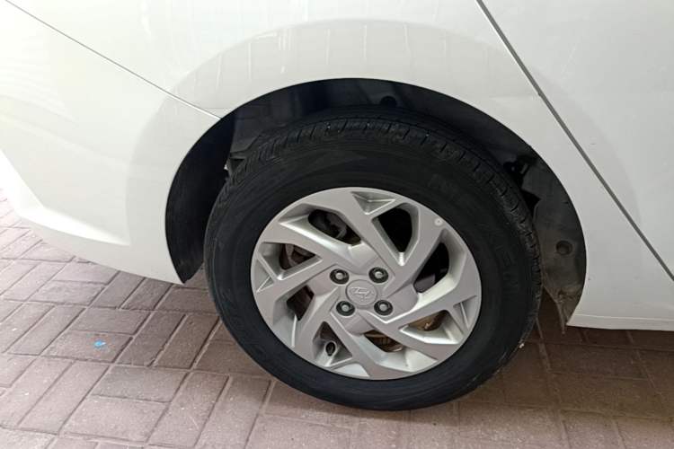 Used Hyundai Verna (new generation) 2020 1.4L CVT GLS Cool Edition Right Rear Wheel Hub