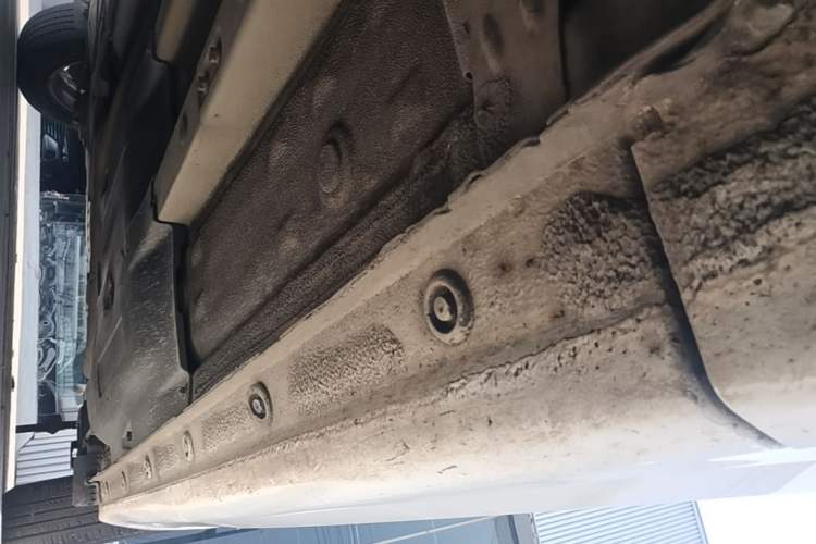 Used Hyundai Verna (new generation) 2020 1.4L Manual GLS Cool Edition Right Side Sill