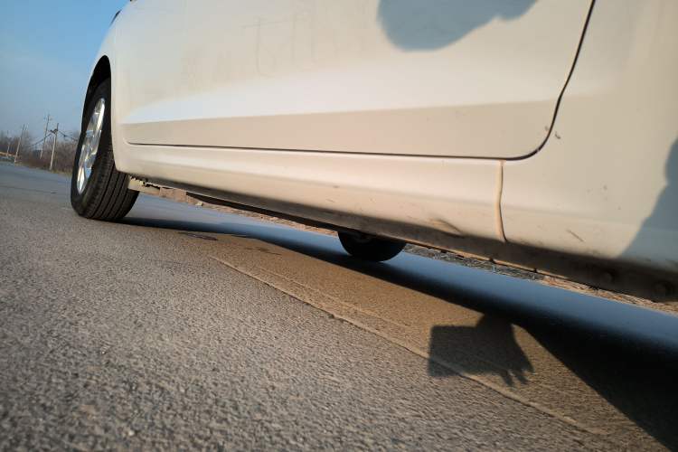 Used Hyundai Verna (new generation) 2020 1.4L Manual GLS Cool Edition Right Side Sill