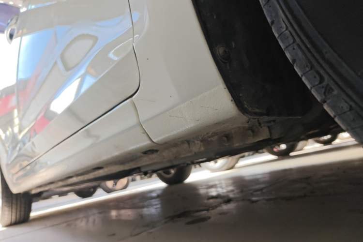 Used Hyundai Verna (new generation) 2020 1.4L CVT GLS Cool Edition Right Side Sill
