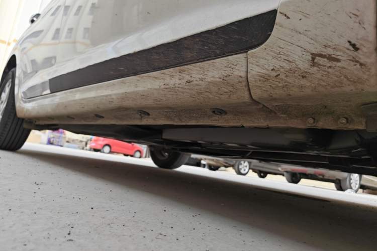 Used Hyundai Verna (new generation) 2020 1.4L CVT GLS Cool Edition Right Side Sill