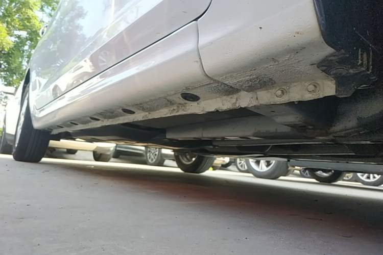 Used Hyundai Verna (new generation) 2020 1.4L CVT TOP Elite Edition Right Side Sill