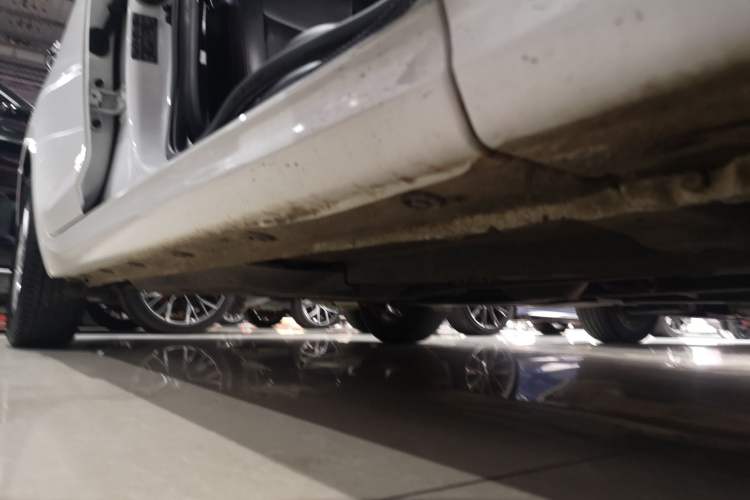 Used Hyundai Verna (new generation) 2020 1.4L CVT TOP Elite Edition Right Side Sill