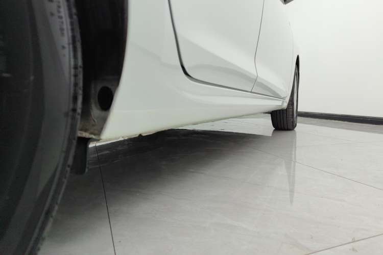 Used Hyundai Verna (new generation) 2020 1.4L CVT GLS Cool Edition Right Side Sill