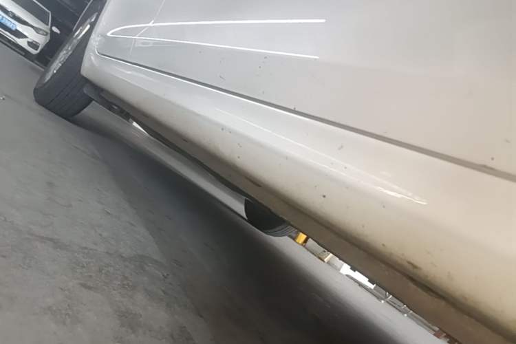 Used Hyundai Verna (new generation) 2020 1.4L CVT TOP Elite Edition Right Side Sill