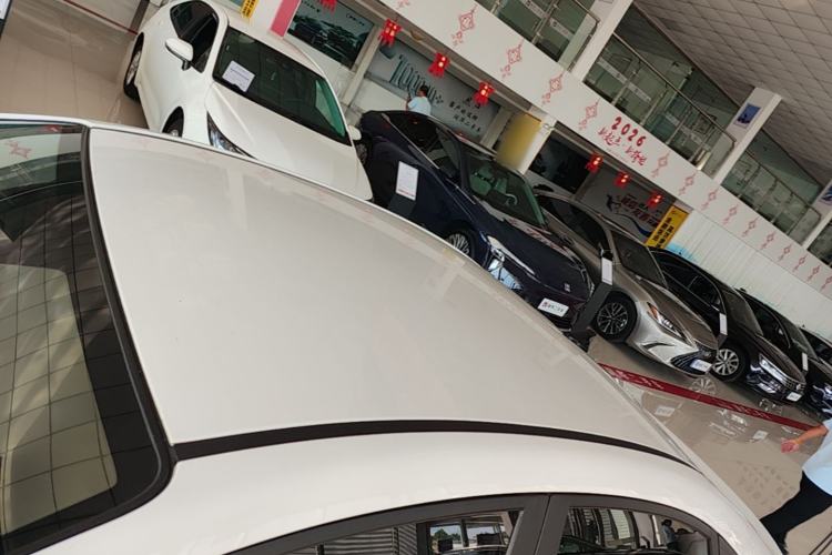 Used Hyundai Verna (new generation) 2020 1.4L Manual GLS Cool Edition Roof