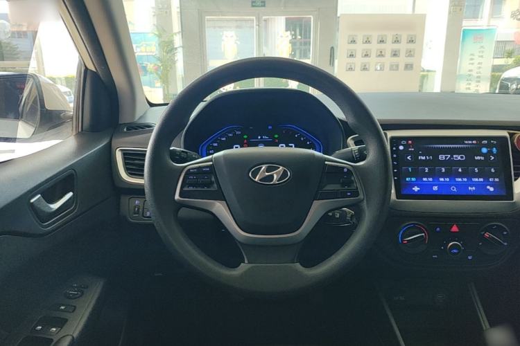 Used Hyundai Verna (new generation) 2020 1.4L Manual GLS Cool Edition Steering Wheel