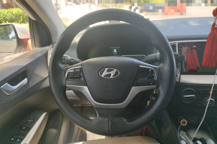 Used Hyundai Verna (new generation) 2020 1.4L Manual GLS Cool Edition Steering Wheel