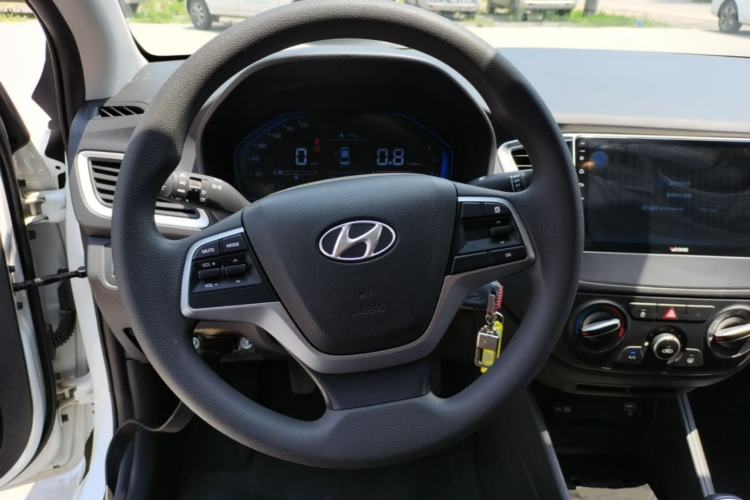 Used Hyundai Verna (new generation) 2020 1.4L Manual GLS Cool Edition Steering Wheel