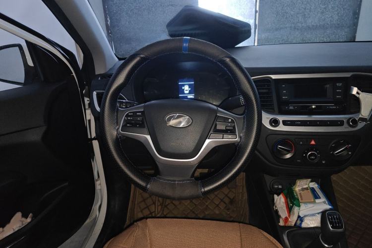 Used Hyundai Verna (new generation) 2020 1.4L Manual GLS Cool Edition Steering Wheel