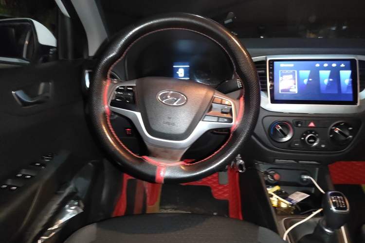 Used Hyundai Verna (new generation) 2020 1.4L Manual GLS Cool Edition Steering Wheel