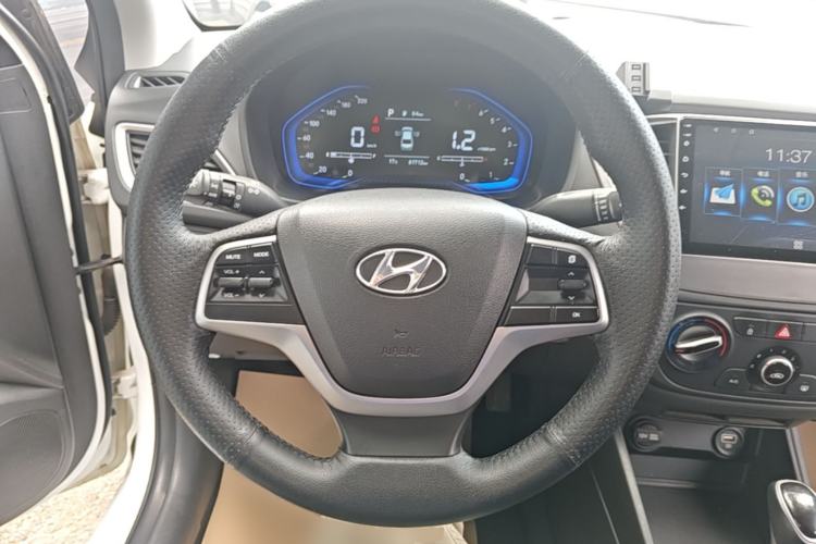 Used Hyundai Verna (new generation) 2020 1.4L CVT GLS Cool Edition Steering Wheel