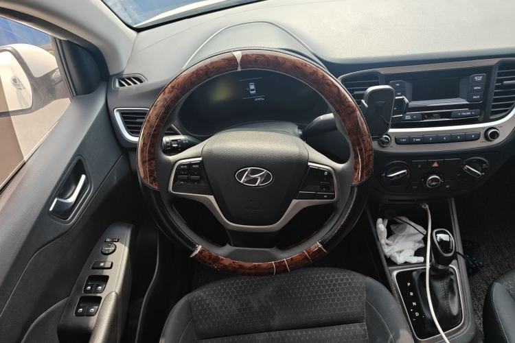 Used Hyundai Verna (new generation) 2020 1.4L CVT GLS Cool Edition Steering Wheel