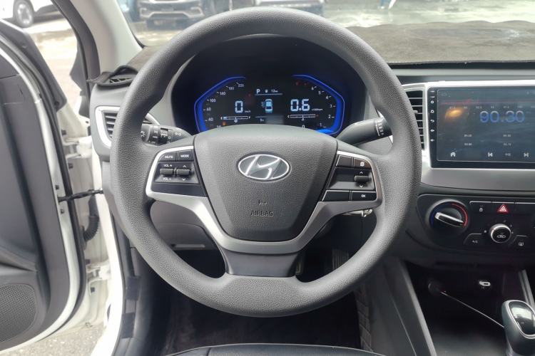 Used Hyundai Verna (new generation) 2020 1.4L CVT GLS Cool Edition Steering Wheel