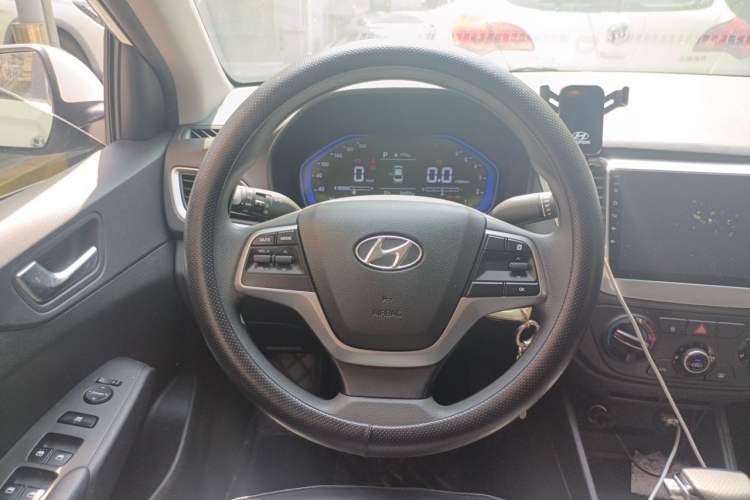Used Hyundai Verna (new generation) 2020 1.4L CVT GLS Cool Edition Steering Wheel