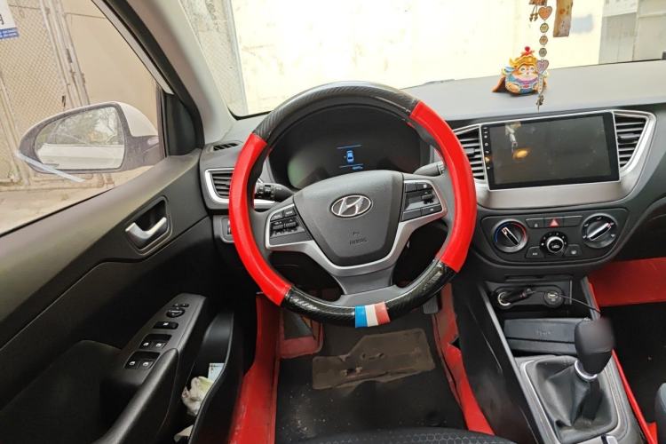 Used Hyundai Verna (new generation) 2020 1.4L Manual GLS Cool Edition Steering Wheel