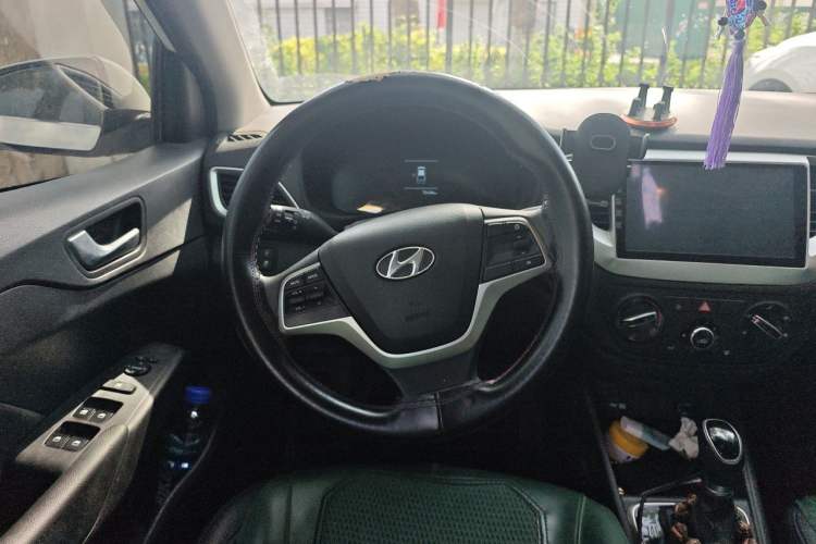 Used Hyundai Verna (new generation) 2020 1.4L CVT GLS Cool Edition Steering Wheel