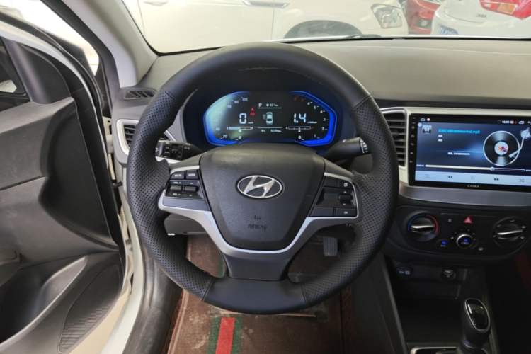 Used Hyundai Verna (new generation) 2020 1.4L CVT GLS Cool Edition Steering Wheel
