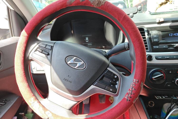 Used Hyundai Verna (new generation) 2020 1.4L Manual GLS Cool Edition Steering Wheel