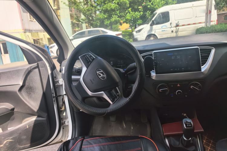 Used Hyundai Verna (new generation) 2020 1.4L Manual GLS Cool Edition Steering Wheel