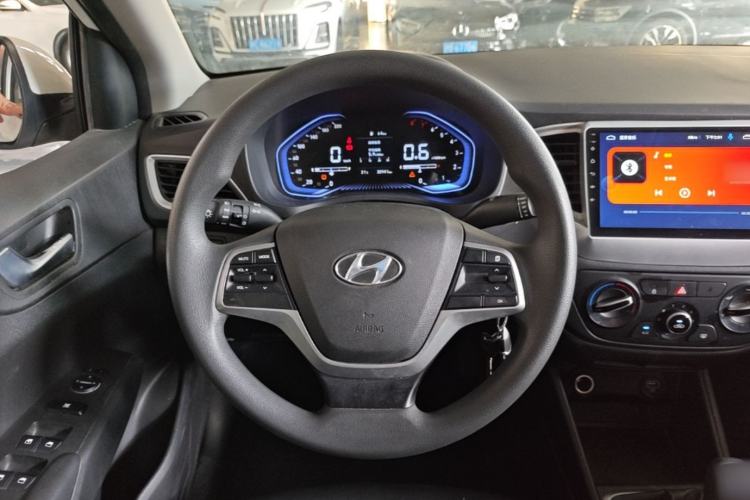 Used Hyundai Verna (new generation) 2020 1.4L Manual GLS Cool Edition Steering Wheel