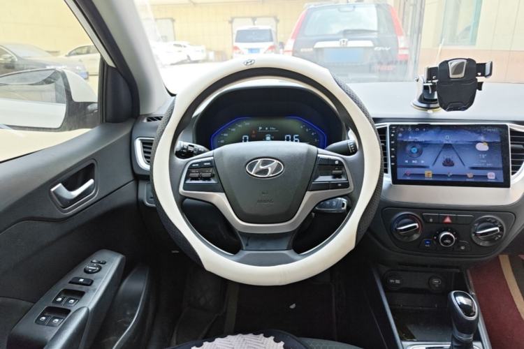 Used Hyundai Verna (new generation) 2020 1.4L CVT GLS Cool Edition Steering Wheel