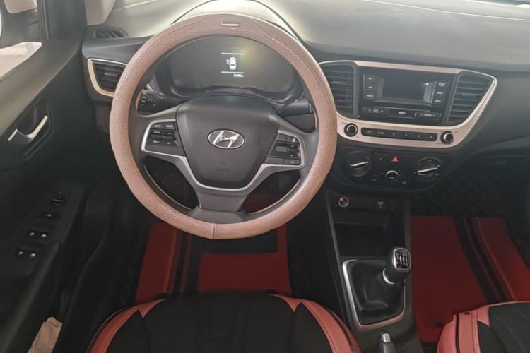 Used Hyundai Verna (new generation) 2020 1.4L Manual GLS Cool Edition Steering Wheel