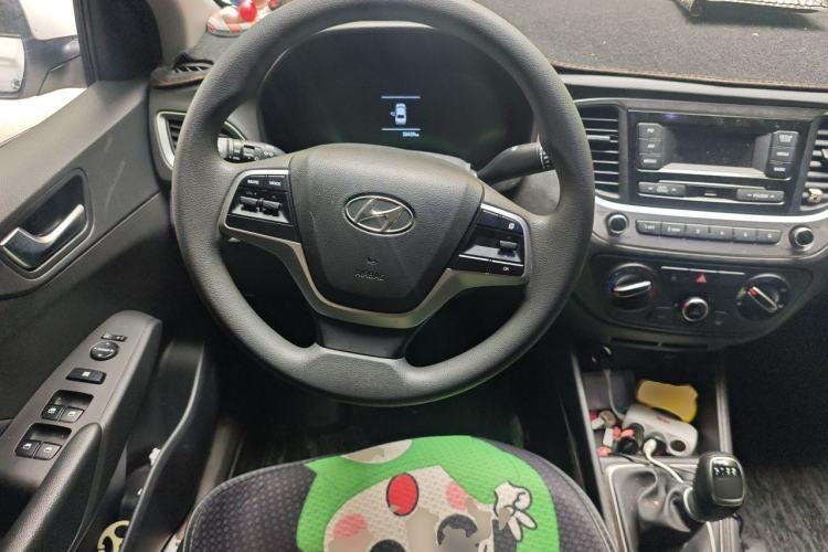 Used Hyundai Verna (new generation) 2020 1.4L Manual GLS Cool Edition Steering Wheel