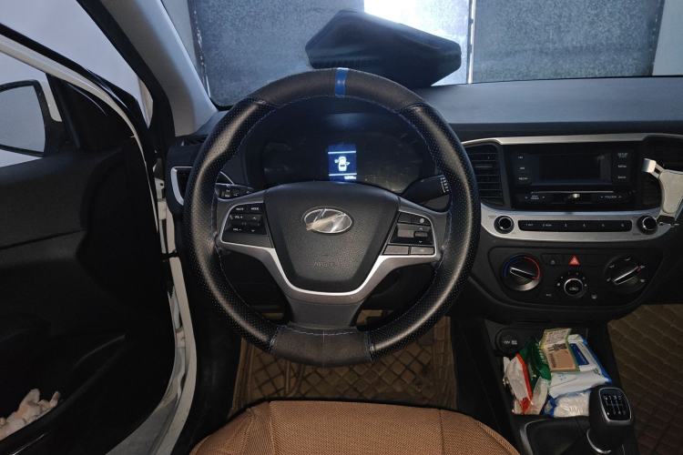 Used Hyundai Verna (new generation) 2020 1.4L Manual GLS Cool Edition Steering Wheel