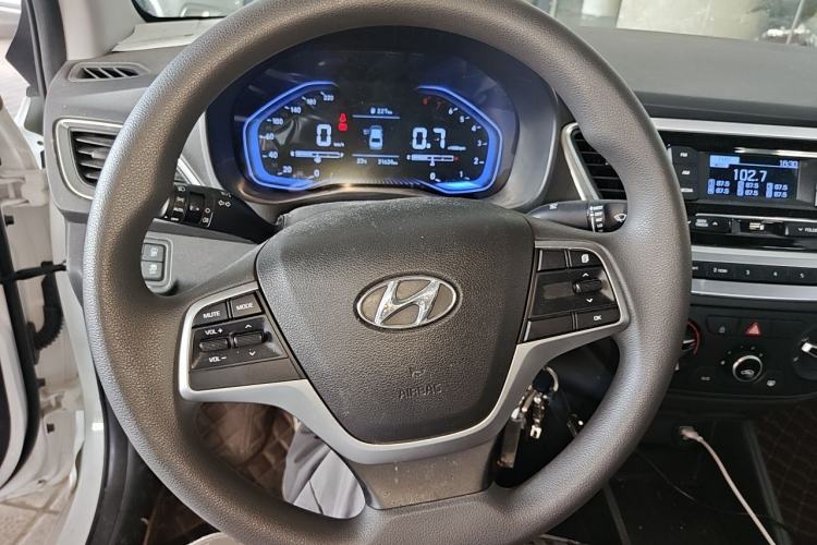 Used Hyundai Verna (new generation) 2020 1.4L Manual GLS Cool Edition Steering Wheel