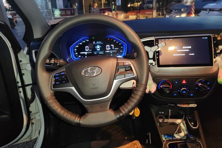 Used Hyundai Verna (new generation) 2020 1.4L CVT GLS Cool Edition Steering Wheel