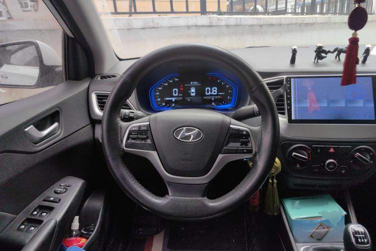 Used Hyundai Verna (new generation) 2020 1.4L Manual GLS Cool Edition Steering Wheel