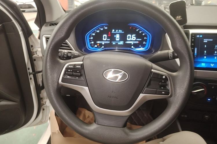 Used Hyundai Verna (new generation) 2020 1.4L CVT GLS Cool Edition Steering Wheel