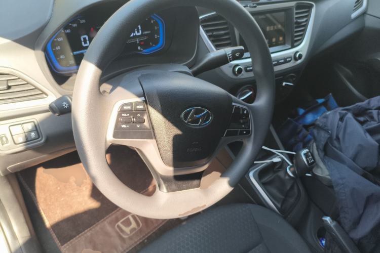 Used Hyundai Verna (new generation) 2020 1.4L Manual GLS Cool Edition Steering Wheel