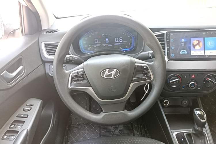 Used Hyundai Verna (new generation) 2020 1.4L CVT GLS Cool Edition Steering Wheel