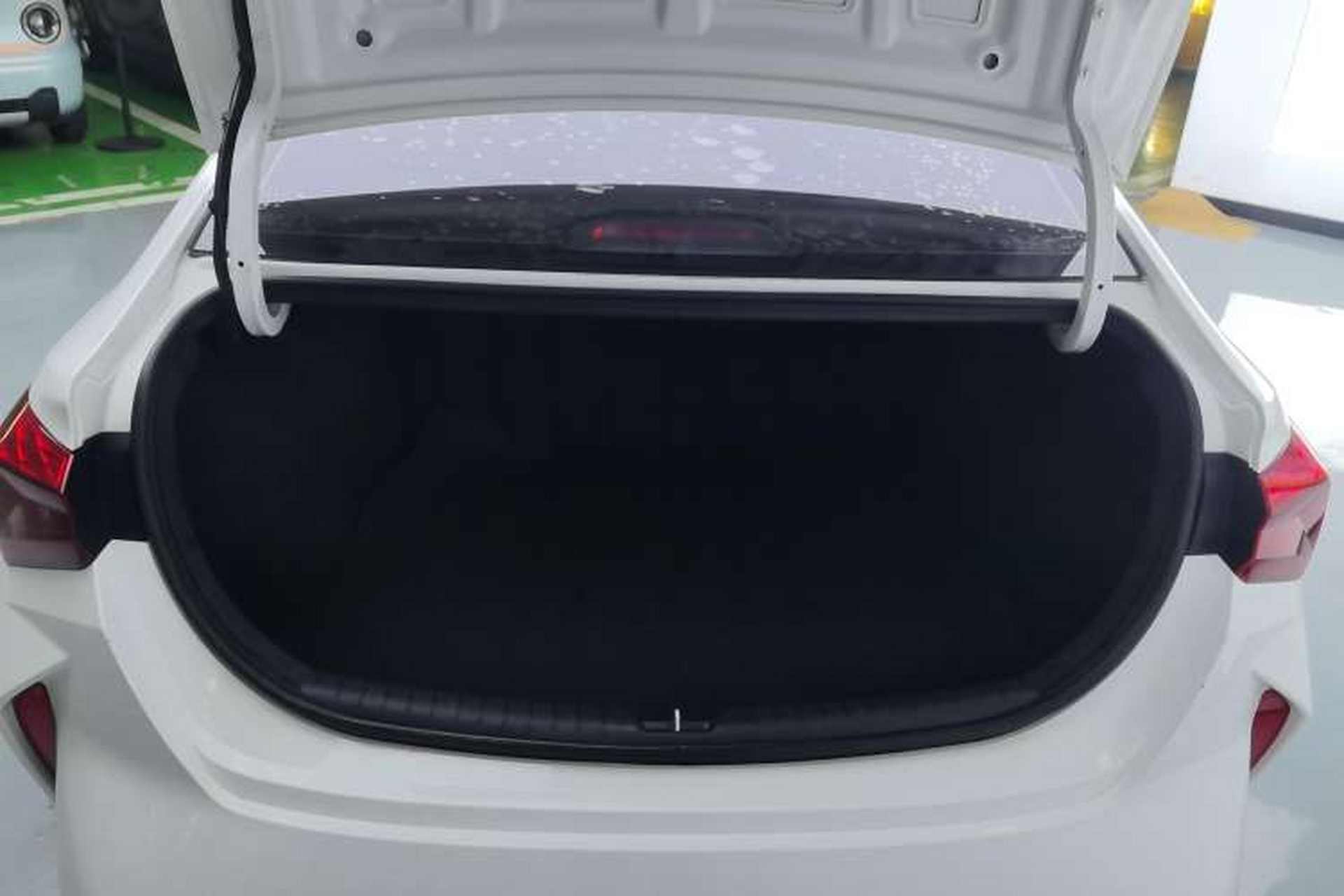 Used Hyundai Verna (new generation) 2020 1.4L CVT GLS Cool Edition Trunk