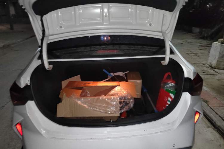 Used Hyundai Verna (new generation) 2020 1.4L Manual GLS Cool Edition Trunk
