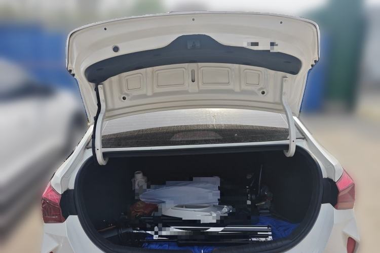 Used Hyundai Verna (new generation) 2020 1.4L CVT GLS Cool Edition Trunk