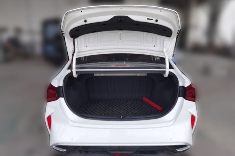 Used Hyundai Verna (new generation) 2020 1.4L CVT GLS Cool Edition Trunk