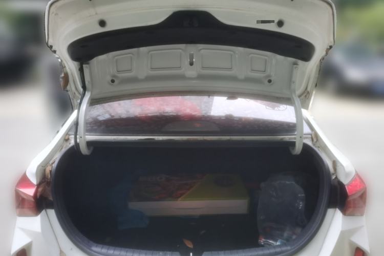 Used Hyundai Verna (new generation) 2020 1.4L CVT GLS Cool Edition Trunk