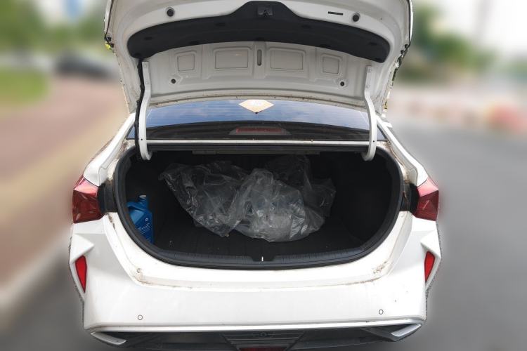 Used Hyundai Verna (new generation) 2020 1.4L CVT GLS Cool Edition Trunk