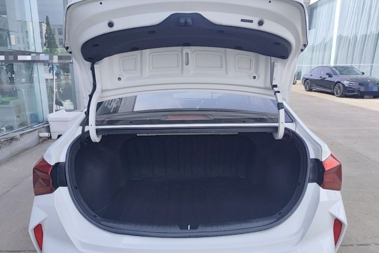 Used Hyundai Verna (new generation) 2020 1.4L Manual GLS Cool Edition Trunk