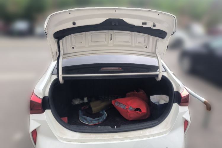 Used Hyundai Verna (new generation) 2020 1.4L CVT GLS Cool Edition Trunk