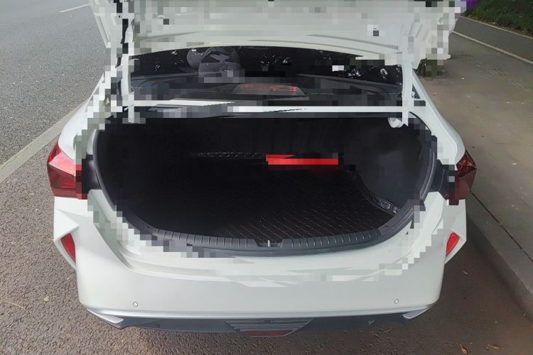 Used Hyundai Verna (new generation) 2020 1.4L CVT GLS Cool Edition Trunk