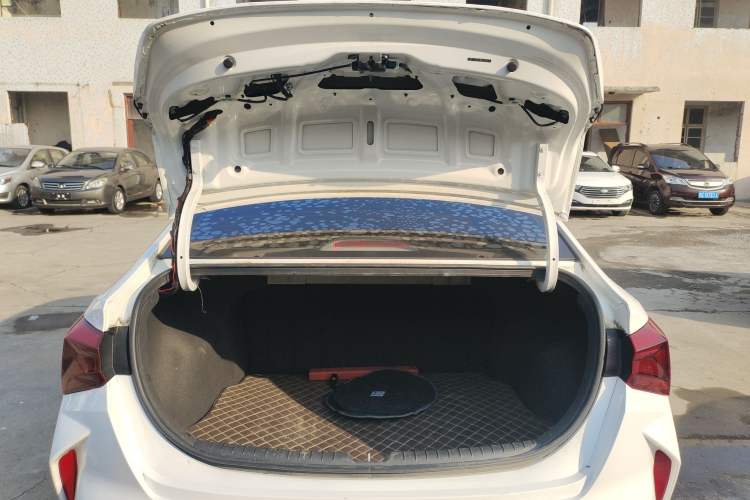 Used Hyundai Verna (new generation) 2020 1.4L Manual GS Youth Edition Trunk